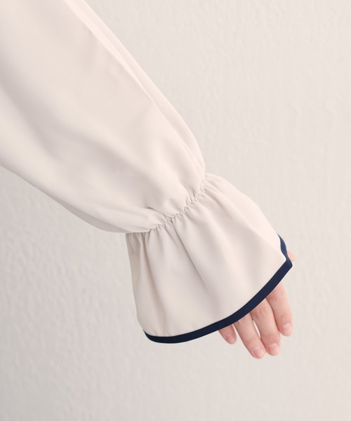 natural couture（ナチュラルクチュール）の「【WEB限定】ヨークパイピングブラウス（シャツ/ブラウス・レディース・ネイビー/ブラック/オフホワイト/ブルー・FREE）」の21枚目の写真