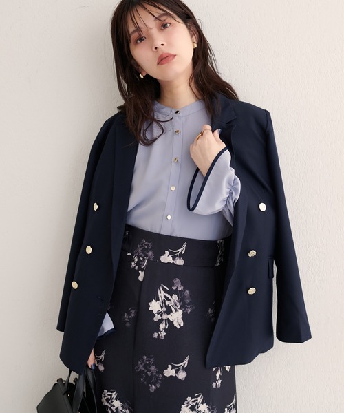 natural couture（ナチュラルクチュール）の「【WEB限定】ヨークパイピングブラウス（シャツ/ブラウス・レディース・ネイビー/ブラック/オフホワイト/ブルー・FREE）」の17枚目の写真