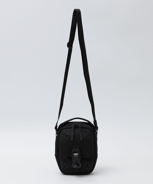 Aer(エアー)の「Aer: STREET SLING(ショルダーバッグ・メンズ・ブラック・ONE SIZE)」の6枚目の写真