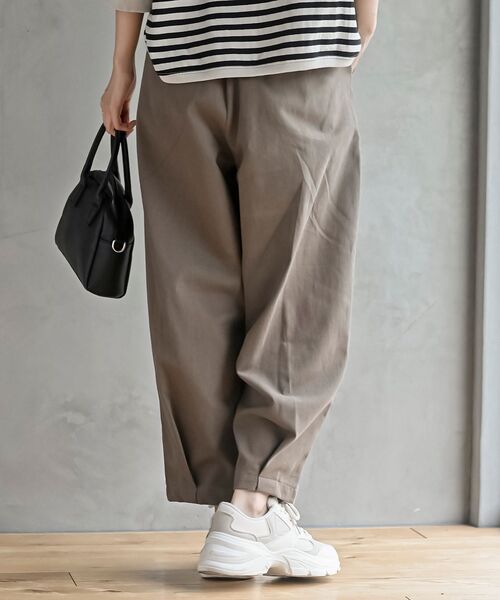 rps（アールピーエス）の「ツイルコクーンパンツ（その他パンツ・レディース・ブラック/カーキ/ダークブラウン/ダークベージュ・フリー）」の20枚目の写真