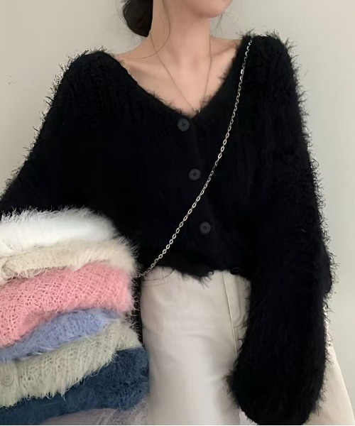 SHEPP（シープ）の「シャギーVネックニットプルオーバー（ニット/セーター・レディース・ホワイト/ピンク/グレー/ブラック・F）」の16枚目の写真