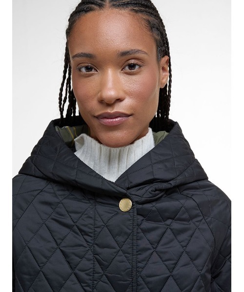 Barbour(バブアー)の「Hilary キルティング ミドルレングス ジャケット(レディース)(ブルゾン・レディース・オリーブ/ブラック/レッド・8/10)」の11枚目の写真