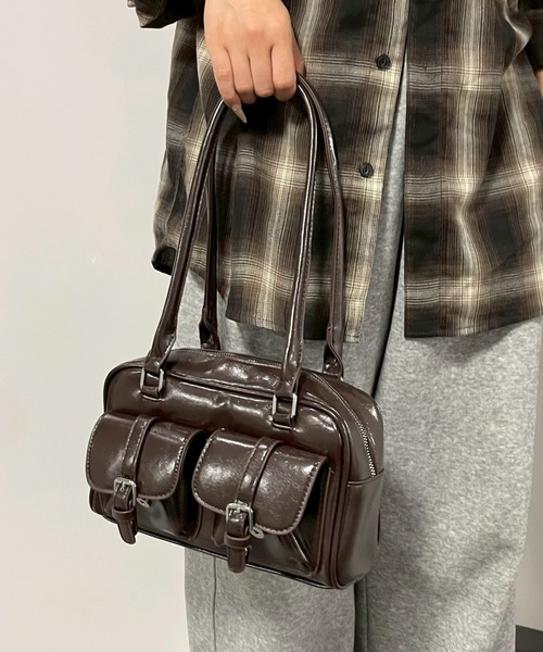 WEGO（ウィゴー）の「WEGO/【25年秋冬新作】ベルト2ポケットデザインボストンバッグ（ハンドバッグ・レディース・ブラック/ブラウン/レッド・FREE）」の9枚目の写真