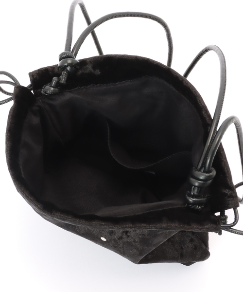 B.C STOCK（ベーセーストック）の「スタッズベロア巾着バッグ（ショルダーバッグ・レディース・ブラウン/ブラック/ブルー・FREE）」の8枚目の写真