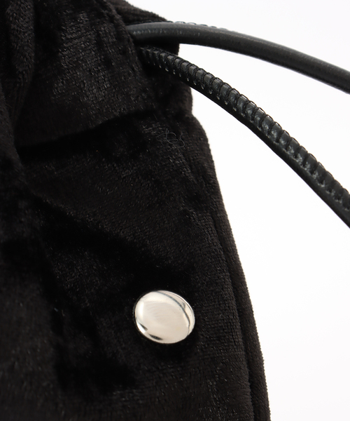 B.C STOCK（ベーセーストック）の「スタッズベロア巾着バッグ（ショルダーバッグ・レディース・ブラウン/ブラック/ブルー・FREE）」の12枚目の写真