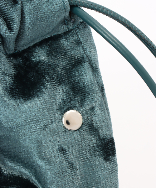 B.C STOCK（ベーセーストック）の「スタッズベロア巾着バッグ（ショルダーバッグ・レディース・ブラウン/ブラック/ブルー・FREE）」の14枚目の写真