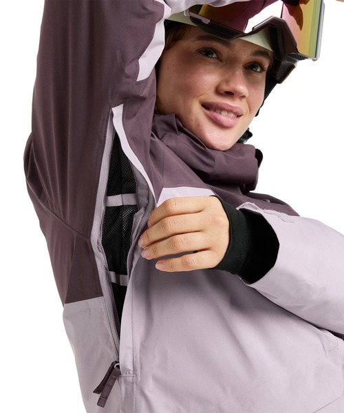 ROXY（ロキシー）の「GORE-TEX STORMDAY JK/ロキシースキースノーボードウェア(ゴアテックスジャケット)（マウンテンパーカー・レディース・ブラック/ライラック・SMALL/MEDIUM/LARGE/X-SMALL）」の7枚目の写真