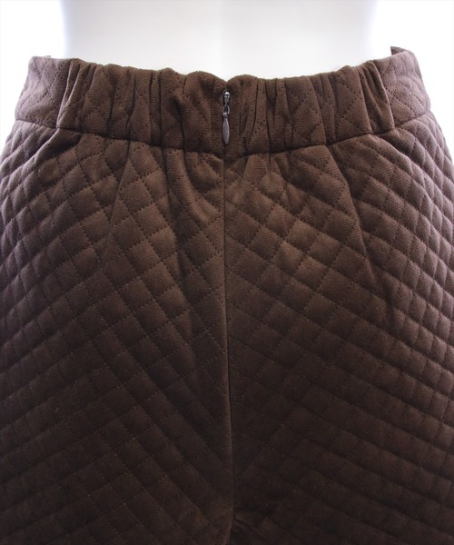 CLEAR BASIC（クリアベーシック）の「クルミボタンキルティングショートパンツ［大人 カジュアル フェミニン 着回し力抜群］≪再入荷≫（その他パンツ・レディース・アイボリー/ブラウン・F）」の13枚目の写真