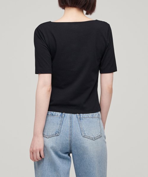 MUSINSA STANDARD WOMAN（ムシンサスタンダードウーマン）の「ウィメンズボートネックドレープTシャツ[ブラック]（Tシャツ/カットソー・レディース・その他・X-SMALL/SMALL/MEDIUM）」の3枚目の写真