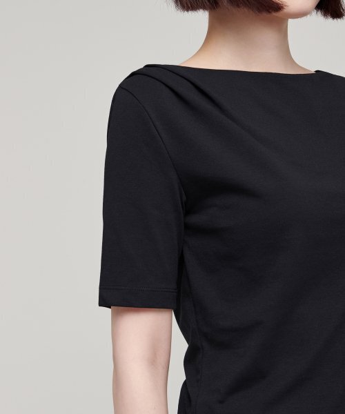 MUSINSA STANDARD WOMAN（ムシンサスタンダードウーマン）の「ウィメンズボートネックドレープTシャツ[ブラック]（Tシャツ/カットソー・レディース・その他・X-SMALL/SMALL/MEDIUM）」の8枚目の写真