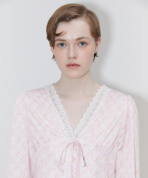 セール】V-NECK LACE BLOUSE (PINK)（シャツ/ブラウス）｜SINOON 