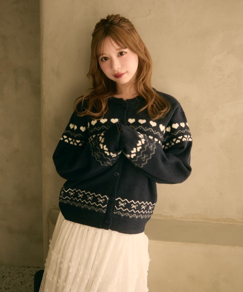 TITTY&CO.(ティティーアンドコー)の「ハート柄ノルディックボタンカーディガン(カーディガン/ボレロ・レディース・ネイビー/ピンク/グレー・FREE)」の16枚目の写真