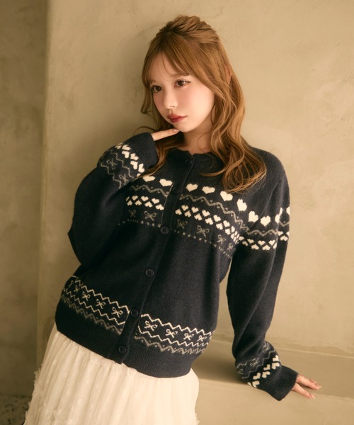 TITTY&CO.(ティティーアンドコー)の「ハート柄ノルディックボタンカーディガン(カーディガン/ボレロ・レディース・ネイビー/ピンク/グレー・FREE)」の11枚目の写真