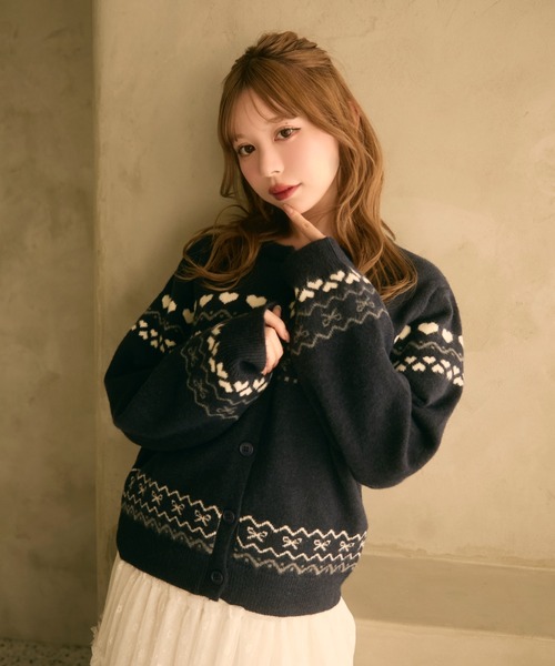 TITTY&CO.(ティティーアンドコー)の「ハート柄ノルディックボタンカーディガン(カーディガン/ボレロ・レディース・ネイビー/ピンク/グレー・FREE)」の14枚目の写真