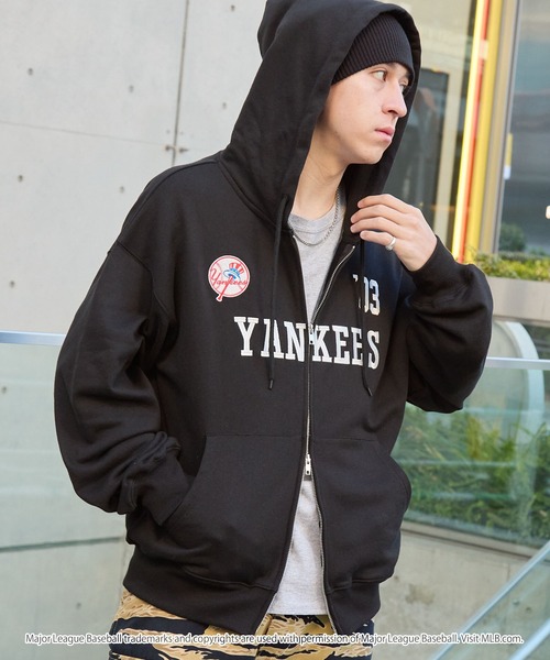 MLB（メジャーリーグベースボール）の「MLB/メジャーリーグベースボール 別注 ロゴ刺繍 オーバーサイズ ダブルジップパーカー（パーカー・メンズ・ブラック/杢グレー/オフホワイト/ネイビー/ダークブラウン・S/M/L）」の21枚目の写真
