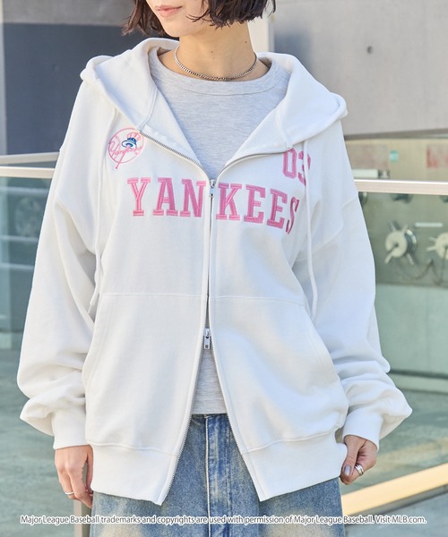 MLB（メジャーリーグベースボール）の「MLB/メジャーリーグベースボール 別注 ロゴ刺繍 オーバーサイズ ダブルジップパーカー（パーカー・メンズ・ブラック/杢グレー/オフホワイト/ネイビー/ダークブラウン・S/M/L）」の9枚目の写真