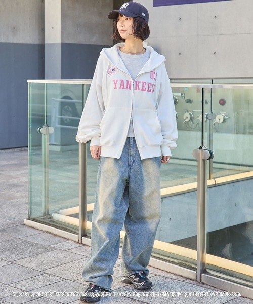 MLB（メジャーリーグベースボール）の「MLB/メジャーリーグベースボール 別注 ロゴ刺繍 オーバーサイズ ダブルジップパーカー（パーカー・メンズ・ブラック/杢グレー/オフホワイト/ネイビー/ダークブラウン・S/M/L）」の15枚目の写真