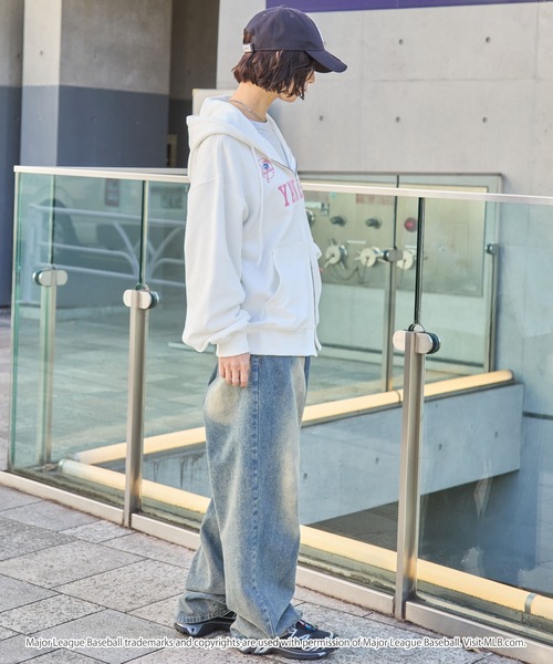 MLB（メジャーリーグベースボール）の「MLB/メジャーリーグベースボール 別注 ロゴ刺繍 オーバーサイズ ダブルジップパーカー（パーカー・メンズ・ブラック/杢グレー/オフホワイト/ネイビー/ダークブラウン・S/M/L）」の16枚目の写真