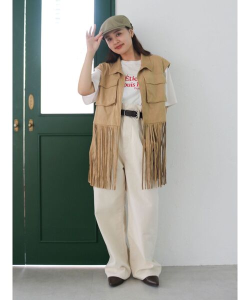 Ungrid(アングリッド)の「フェイクスウェードフリンジベスト(その他アウター・レディース・ベージュ・FREE)」の8枚目の写真