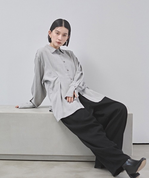 hunch(ハンチ)の「テンセルデニム ウエストタックシャツ(シャツ/ブラウス・レディース・グレー/ライトインディゴブルー/ネイビー・FREE)」の10枚目の写真