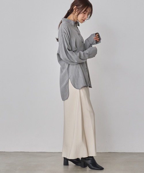 hunch(ハンチ)の「テンセルデニム ウエストタックシャツ(シャツ/ブラウス・レディース・グレー/ライトインディゴブルー/ネイビー・FREE)」の5枚目の写真