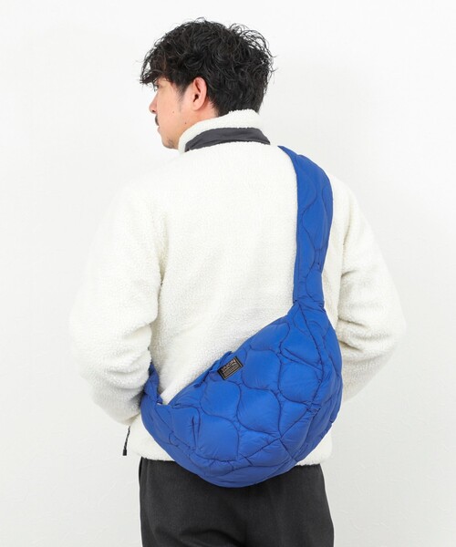 TAION(タイオン)の「【TAION / タイオン】MILITARY BANANA SHOULDER DOWN BAG M(ショルダーバッグ・メンズ・ブラック/ブルー/チャコールグレー/ダークネイビー・FREE)」の3枚目の写真