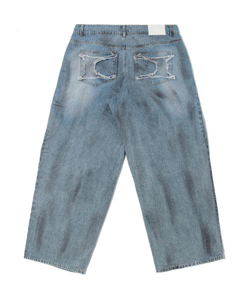 CRITIC（クリティック）の「DIRTY WASHED DENIM PANTS LIGHT BLUE（デニムパンツ・レディース・その他・MEDIUM/LARGE/X-LARGE）」の3枚目の写真