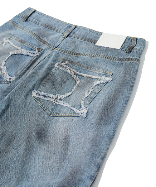 CRITIC（クリティック）の「DIRTY WASHED DENIM PANTS LIGHT BLUE（デニムパンツ・レディース・その他・MEDIUM/LARGE/X-LARGE）」の6枚目の写真