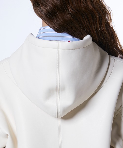 DOUBLE STANDARD CLOTHING（ダブルスタンダードクロージング）の「レザーダンボール パーカージャケット（ブルゾン・レディース・モカ/アイボリー・36/38）」の14枚目の写真