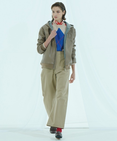 DOUBLE STANDARD CLOTHING（ダブルスタンダードクロージング）の「レザーダンボール パーカージャケット（ブルゾン・レディース・モカ/アイボリー・36/38）」の6枚目の写真