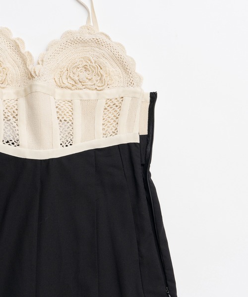 MAISON SPECIAL(メゾンスペシャル)の「Crochet V-Neck All-in-One/クロシェビスチェオールインワン(つなぎ/オールインワン・レディース・グレー/ブラック・38/36)」の18枚目の写真