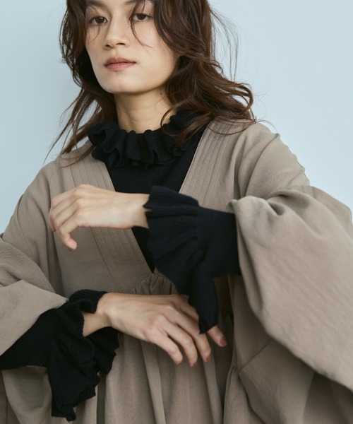 Libra Cue(リブラ キュー)の「ミニフリルリブニット(ニット/セーター・レディース・ブラック/アイボリー/ネイビー/ピンク/グレー・FREE)」の8枚目の写真
