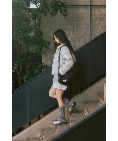 AFTERHOURS(アフターアワーズ)の「MUSTANG DOWN JACKET (PEARL GREY)(ダウンジャケット/コート・レディース・グレー・FREE)」の5枚目の写真