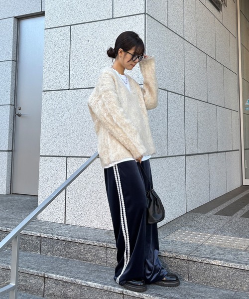 ISOOK（アイスー）の「【ISOOK / アイスー】レースラインベロアパンツ / イージーパンツ ストレートパンツ ワイドパンツ リラックスパンツ ハイウエスト フルレングス 無地 トラックパンツ ウエストゴム 紐 ブルー ブラウン ブラック ZOZOTOWN限定（その他パンツ・レディース・ブラック/ブルー/ブラウン・FREE）」の7枚目の写真