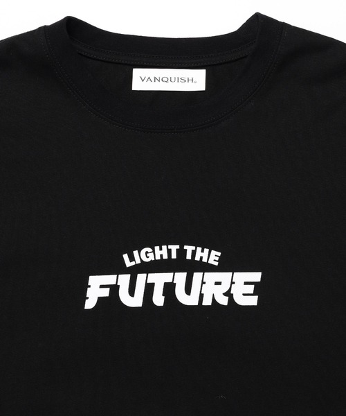 VANQUISH（ヴァンキッシュ）の「VANQUISH / ヴァンキッシュ The Universe 半袖Tシャツ（Tシャツ/カットソー・メンズ・ホワイト/ブラック・M/L）」の5枚目の写真