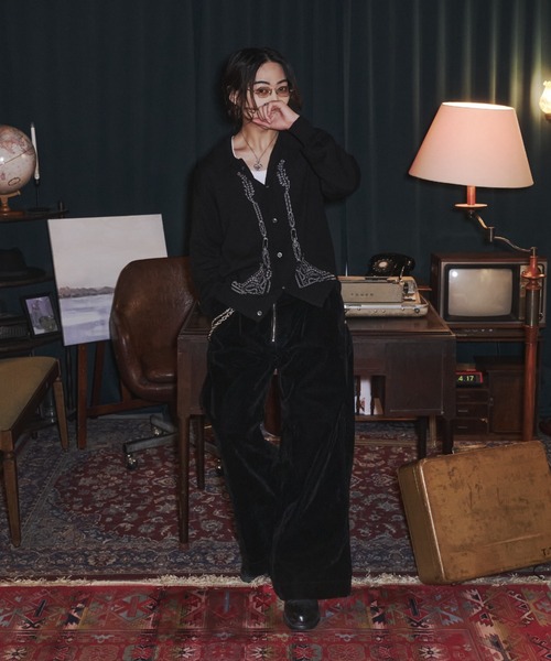 INTER FACTORY（インターファクトリー）の「takumu（MUU STUDIO） - Embroidered shirt cardigan / 刺繍シャツカーディガン（カーディガン/ボレロ・メンズ・ブラック/レッド・3/2）」の13枚目の写真