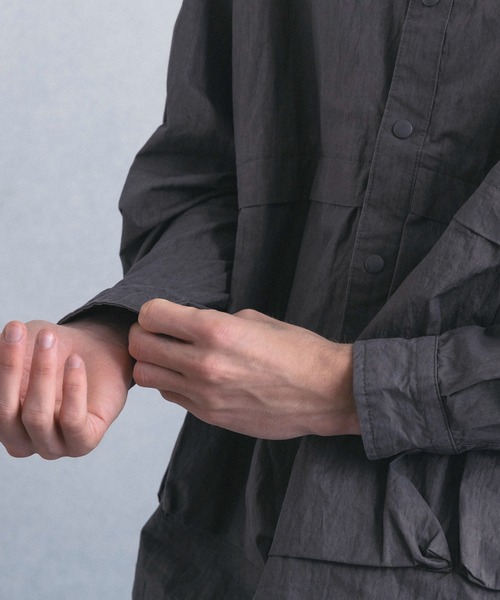 +phenix(プラスフェニックス)の「【WEB・直営店限定】+phenix(プラスフェニックス)CARGO SHIRT JACKET カーゴ シャツ ジャケット(シャツ/ブラウス・メンズ・グレー/ブラウン・M/L)」の22枚目の写真