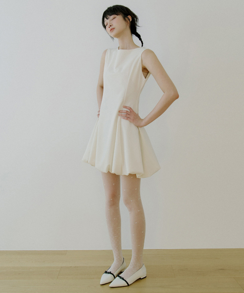 REORG(リオルグ)の「WOI SLEEVELESS BALLOON MINI OPS CREAM(ワンピース・レディース・その他・SMALL/MEDIUM)」の3枚目の写真