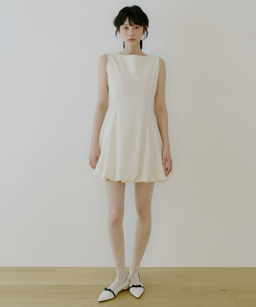 REORG(リオルグ)の「WOI SLEEVELESS BALLOON MINI OPS CREAM(ワンピース・レディース・その他・SMALL/MEDIUM)」の4枚目の写真