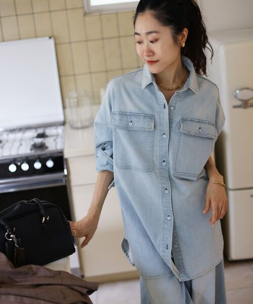 le.coeur blanc（ルクールブラン）の「HealthyDENIMヘルシーデニムAlmondShirt（シャツ/ブラウス・レディース・サックスブルー/イエロー・38）」の7枚目の写真
