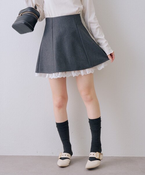 continuer de NICE CLAUP（コンティニューデナイスクラップ）の「【2026SS】【セットアップ対応】裾レースミニスカート（スカート・レディース・ベージュ/ネイビー/チャコールグレー・FREE）」の4枚目の写真