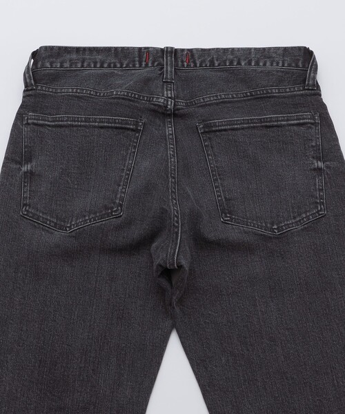 RED CARD TOKYO（レッドカード）の「【SHIPS別注】RED CARD: RHYTHM SP クリーン ウォッシュ（デニムパンツ・メンズ・ダークグレー/ネイビー・29/30/31/32/33/34）」の19枚目の写真