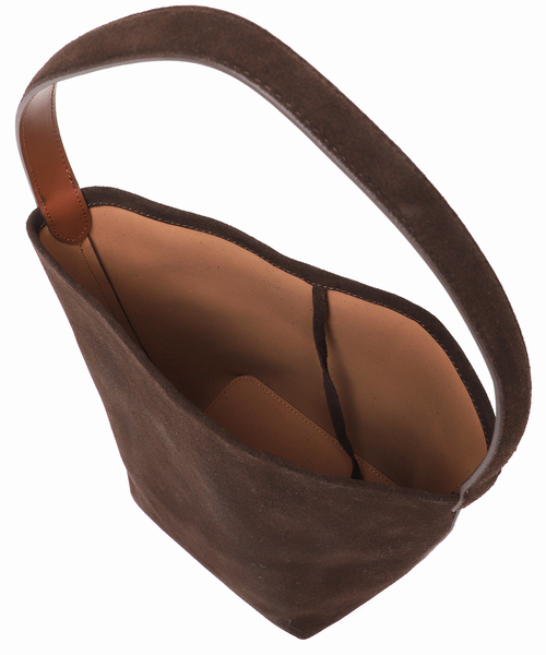 JOURNAL STANDARD relume（ジャーナルスタンダード　レリューム）の「［26SS新作］【MODA LUXE/モーダリュクス】 スウェードワンショルダーTOTE（ショルダーバッグ・レディース・ブラウン・FREE）」の8枚目の写真