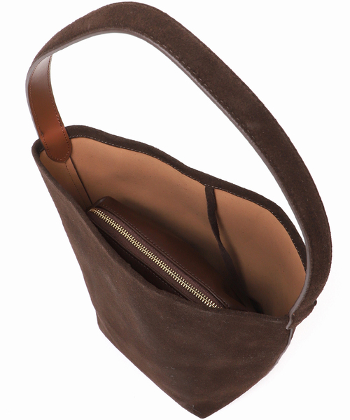 JOURNAL STANDARD relume（ジャーナルスタンダード　レリューム）の「［26SS新作］【MODA LUXE/モーダリュクス】 スウェードワンショルダーTOTE（ショルダーバッグ・レディース・ブラウン・FREE）」の9枚目の写真