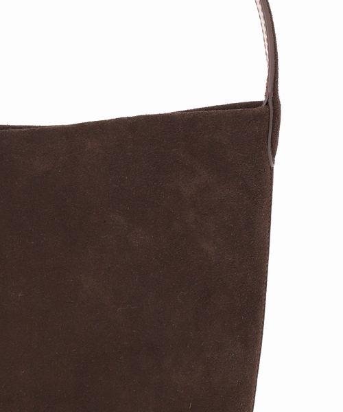 JOURNAL STANDARD relume（ジャーナルスタンダード　レリューム）の「［26SS新作］【MODA LUXE/モーダリュクス】 スウェードワンショルダーTOTE（ショルダーバッグ・レディース・ブラウン・FREE）」の16枚目の写真