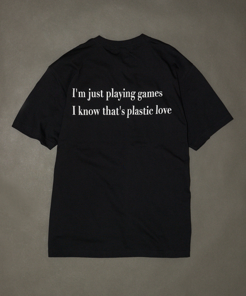 JOURNAL STANDARD（ジャーナルスタンダード）の「竹内まりや / Mariya Takeuchi PLASTIC LOVE プリント Tシャツ（Tシャツ/カットソー・メンズ・ホワイト/ブラック・X-LARGE/LARGE/MEDIUM/SMALL）」の4枚目の写真