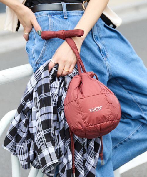 FREAK'S STORE(フリークスストア)の「【TAION】ショルダーバッグ(ショルダーバッグ・レディース・ベージュ・ONE SIZE)」の2枚目の写真