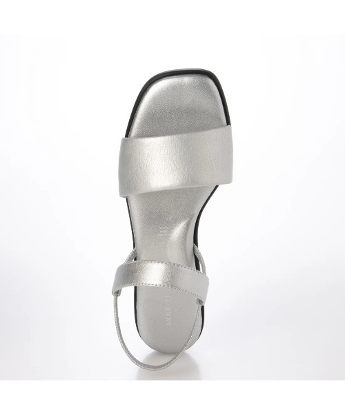 Mode et Jacomo（モードエジャコモ）の「シンプルフラットストラップサンダル（サンダル・レディース・ブラック/シルバー/ゴールド・22.5cm/23cm/23.5cm/24cm/24.5cm）」の6枚目の写真