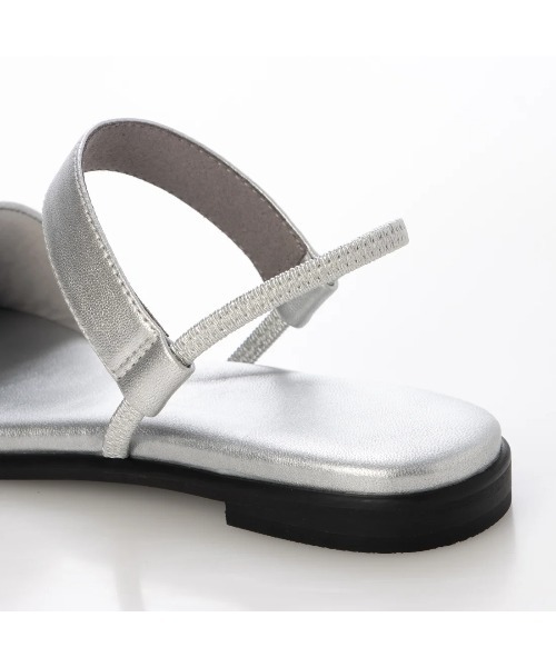 Mode et Jacomo（モードエジャコモ）の「シンプルフラットストラップサンダル（サンダル・レディース・ブラック/シルバー/ゴールド・22.5cm/23cm/23.5cm/24cm/24.5cm）」の8枚目の写真
