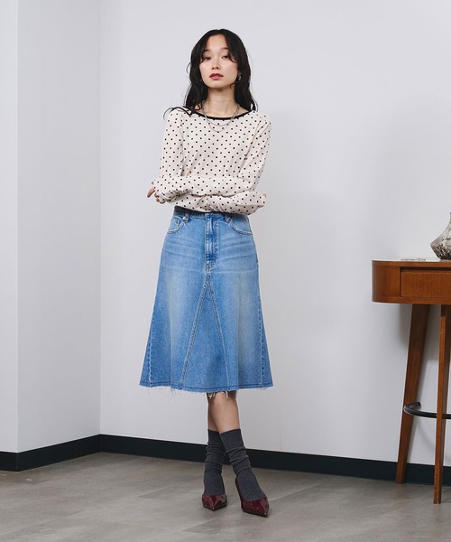 ROSE BUD(ローズバッド)の「PANEL DENIM MINI SKIRT(デニムスカート・レディース・ライトインディゴブルー・S)」の6枚目の写真